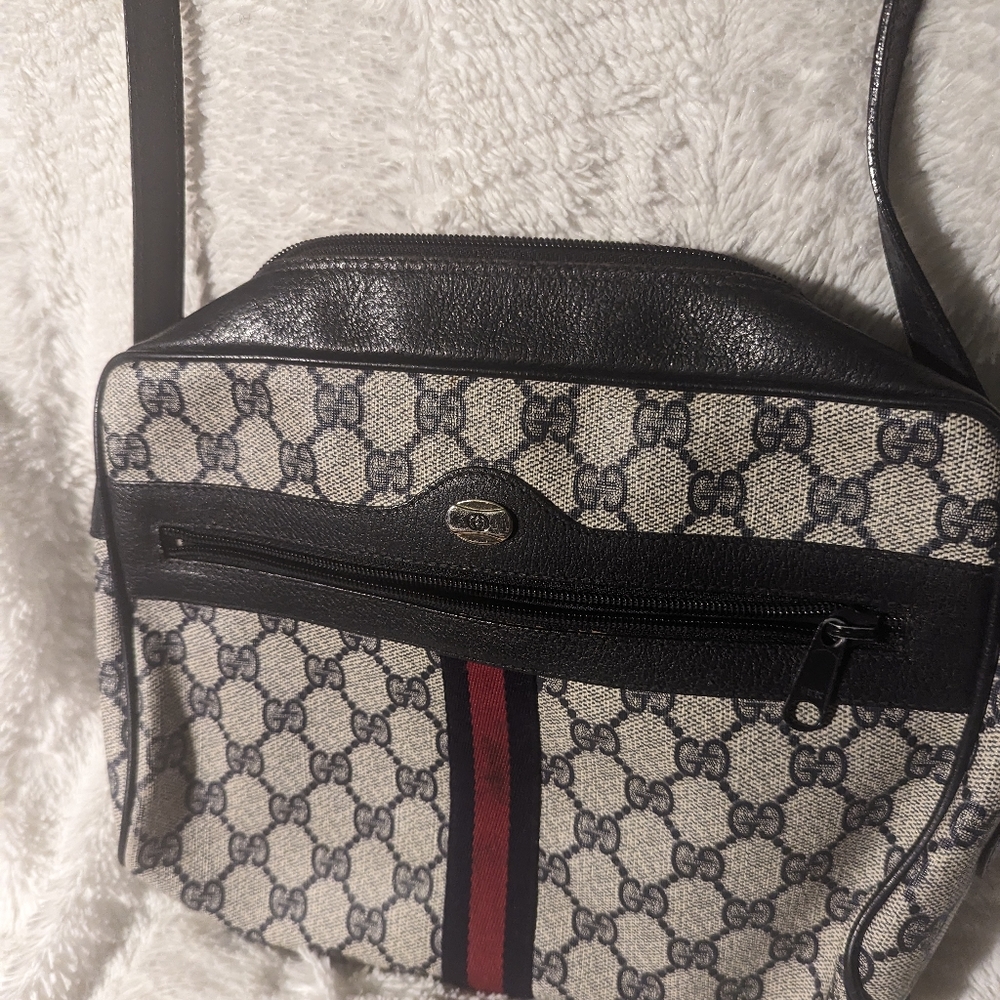 Gucci Vintage Cross Body Bag